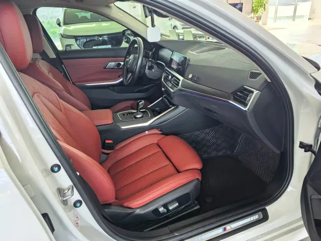 BMW 3 Series — Фото автомобиля 7