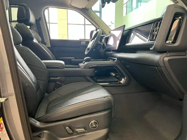 BYD FangChengBao Leopard 5 — Фото автомобиля 12
