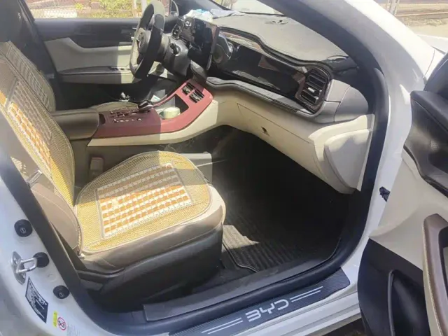 BYD Qin PLUS — Фото автомобиля 12