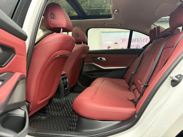 BMW 3 Series — Фото автомобиля 11