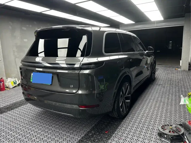 Li Auto L9 — Фото автомобиля 2