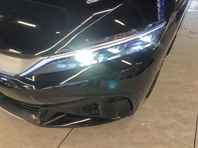 BYD Han — Фото автомобиля 23