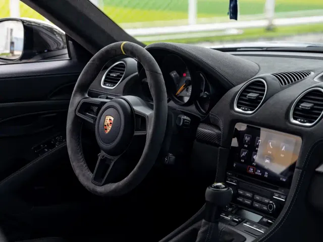Porsche 718 — Фото автомобиля 11