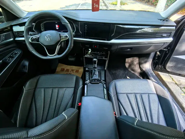 Volkswagen Passat — Фото автомобиля 7