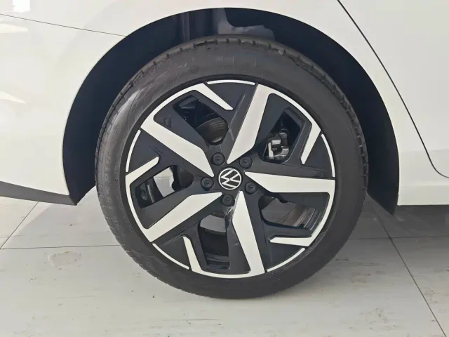 Volkswagen Lamando — Фото автомобиля 12