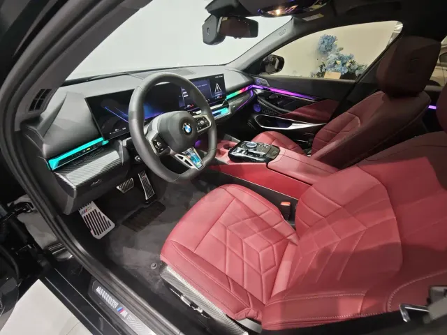 BMW 5 Series — Фото автомобиля 3
