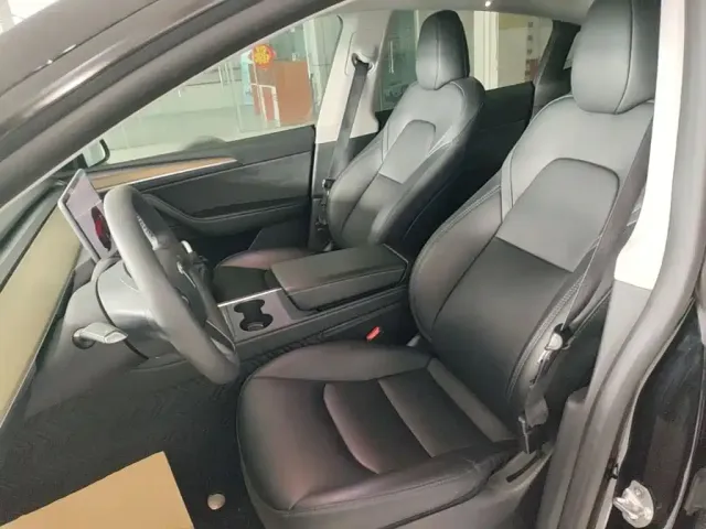 Tesla Model Y 2022 Facelift Rear-Wheel Drive Version — Фото автомобиля 14