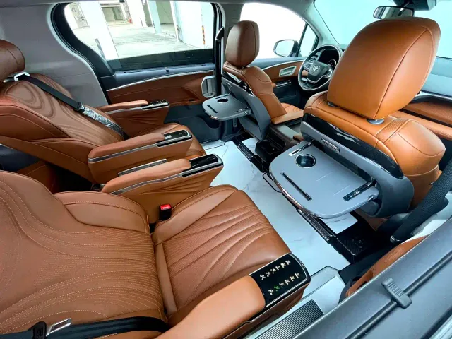 Toyota Sienna — Фото автомобиля 28