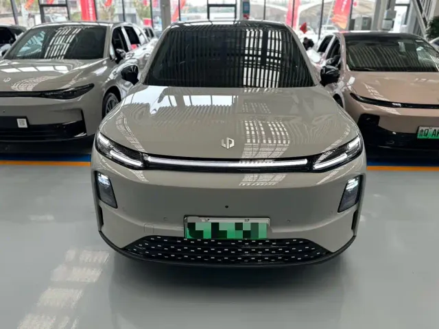 Leapmotor C10 — Фото автомобиля 2