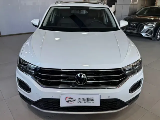 Volkswagen T-Roc — Фото автомобиля 2