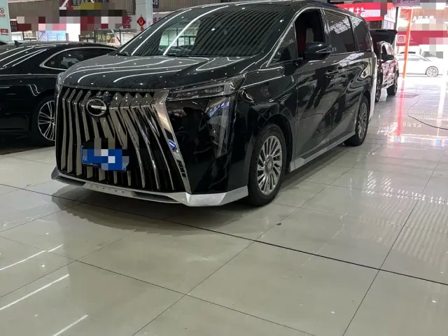 Фотография автомобиля — GAC Trumpchi M8