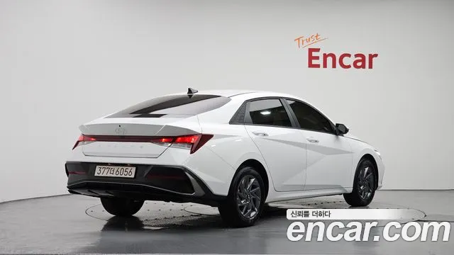 Hyundai Avante — Фото автомобиля 2