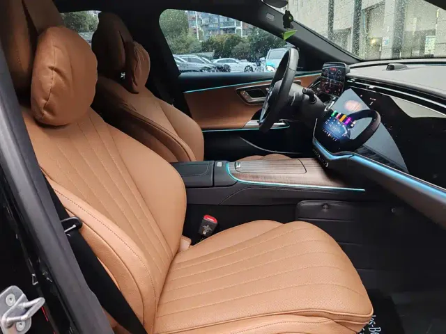 Mercedes-Benz E-Class — Фото автомобиля 11