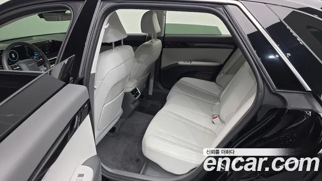 Hyundai Grandeur GN7 — Фото автомобиля 16
