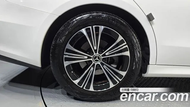 Mercedes-Benz E-Class W214 — Фото автомобиля 5