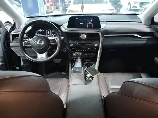 Lexus RX — Фото автомобиля 9