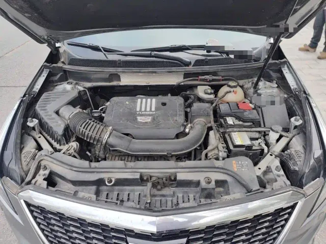 Cadillac XT5 — Фото автомобиля 16