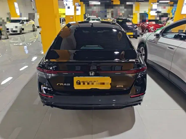 Honda Accord — Фото автомобиля 5