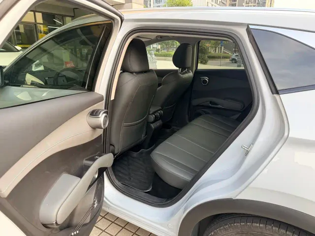 BYD Yuan PLUS — Фото автомобиля 6