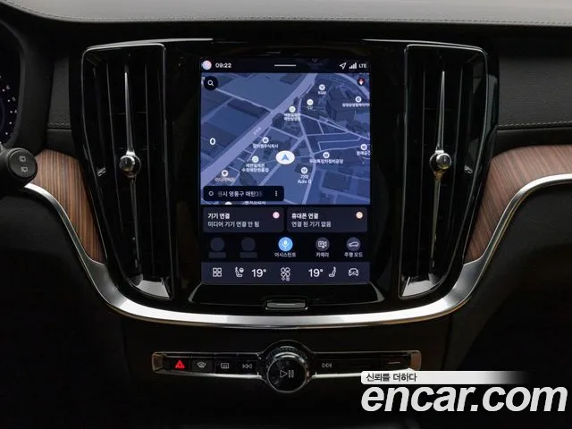 Volvo V60 Cross Country 2nd Gen — Фото автомобиля 16