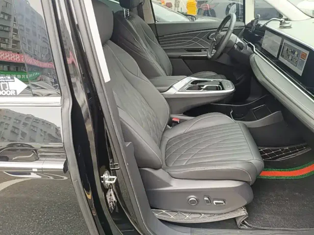 Maxus Dajia 9 — Фото автомобиля 24