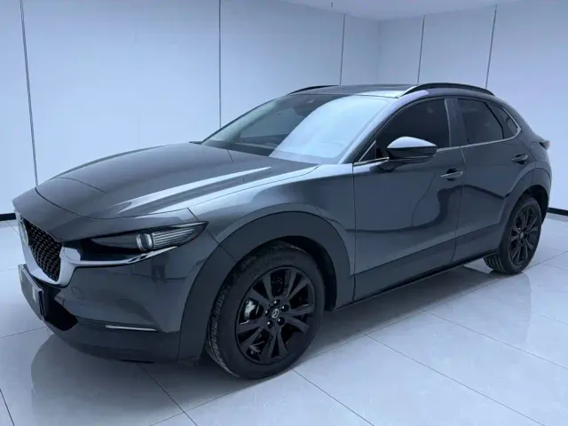 Фотография автомобиля — Mazda CX-30