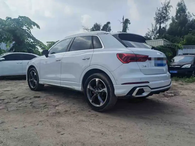 Audi Q3 — Фото автомобиля 3