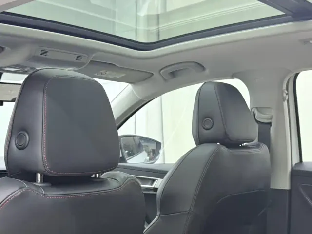 Skoda Karoq — Фото автомобиля 8