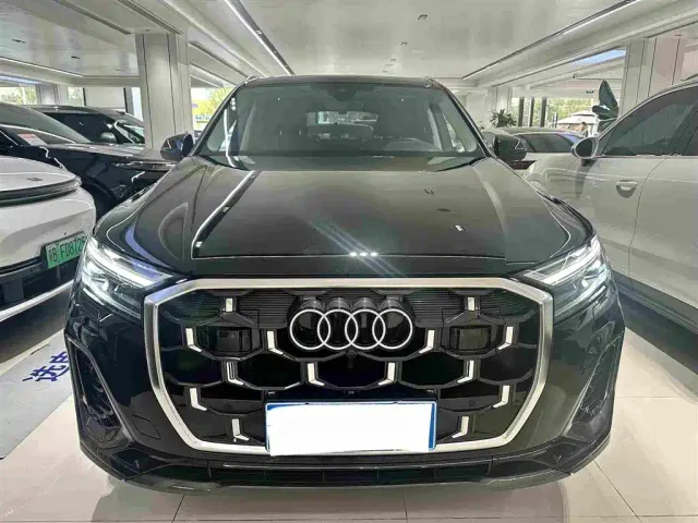 Audi Q7 — Фото автомобиля 2