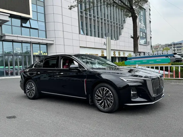 Hongqi H5 — Фото автомобиля 3