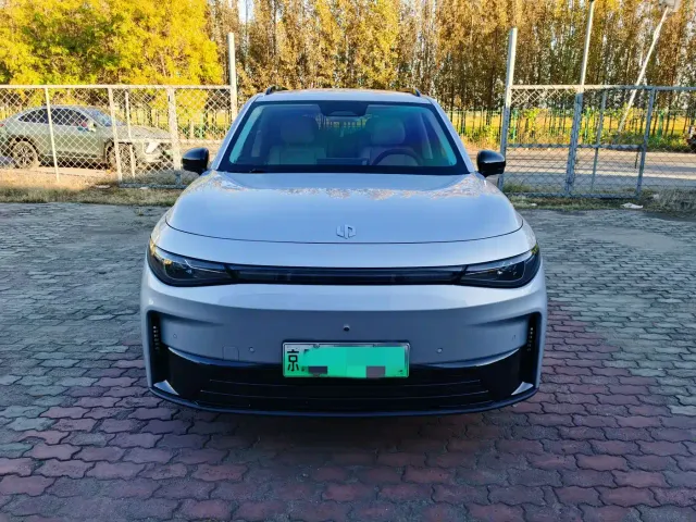 Leapmotor C16 — Фото автомобиля 3