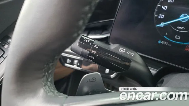Kia Niro — Фото автомобиля 28