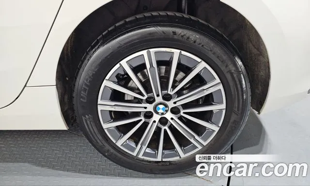 BMW 2 Series U06 — Фото автомобиля 6
