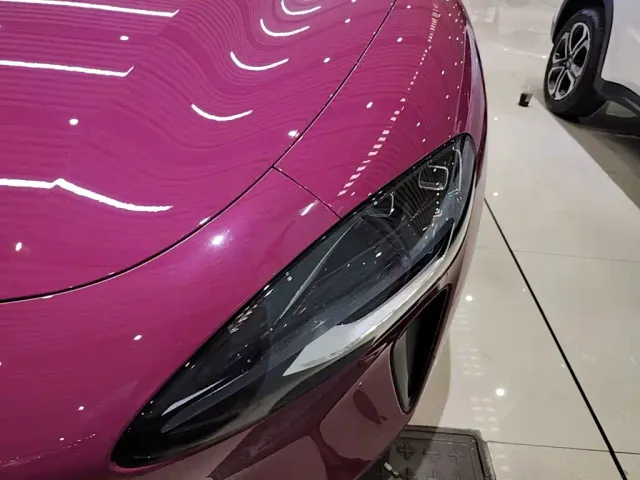 Xiaomi SU7 — Фото автомобиля 23