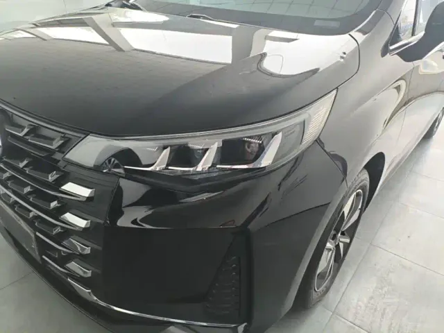 GAC Trumpchi M6 — Фото автомобиля 23
