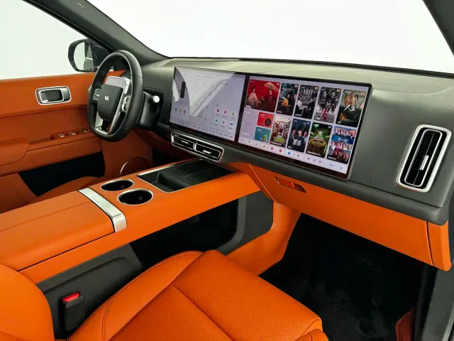 Li Auto L8 — Фото автомобиля 11