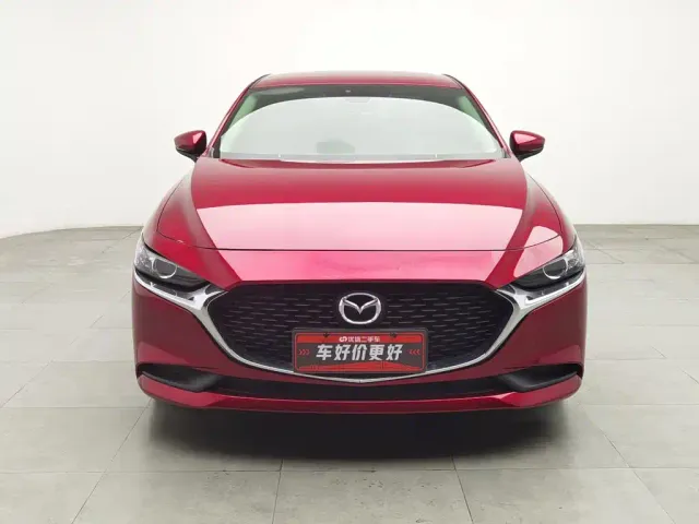 Mazda Axela — Фото автомобиля 3