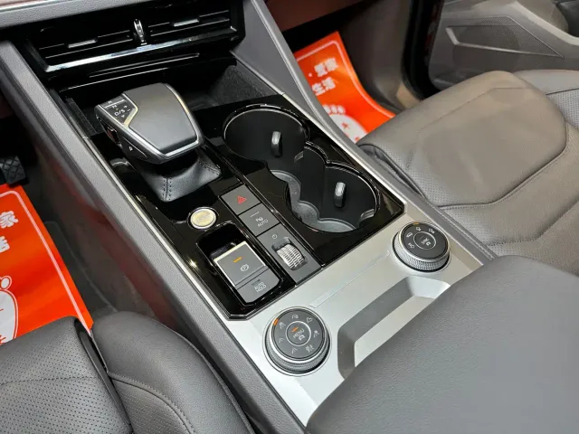 Volkswagen Touareg 2023 3.0TSI R-Line Black Sports Package — Фото автомобиля 12