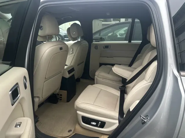 Li Auto L9 — Фото автомобиля 3
