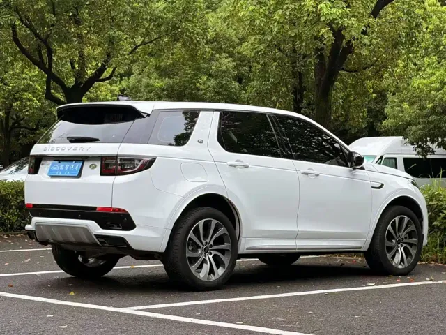 Land Rover Discovery Sport — Фото автомобиля 5