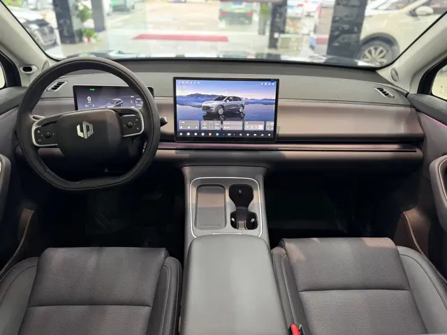 Leapmotor C10 — Фото автомобиля 12