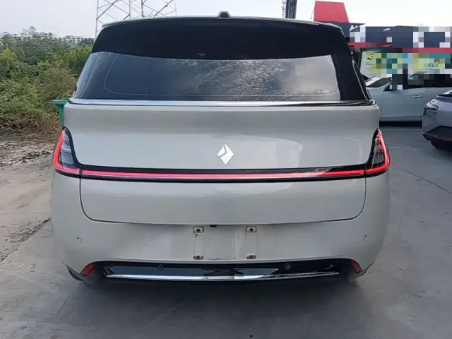 Baojun Cloud — Фото автомобиля 5