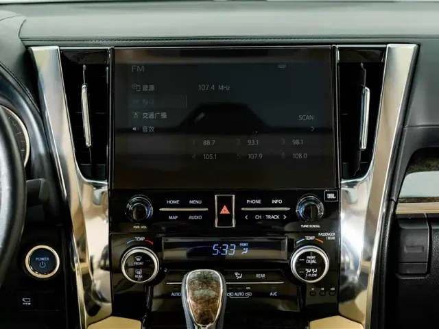 Toyota Alphard — Фото автомобиля 14