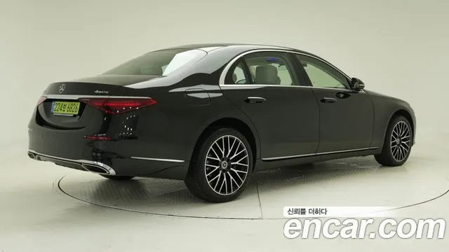Mercedes-Benz S-Class — Фото автомобиля 2