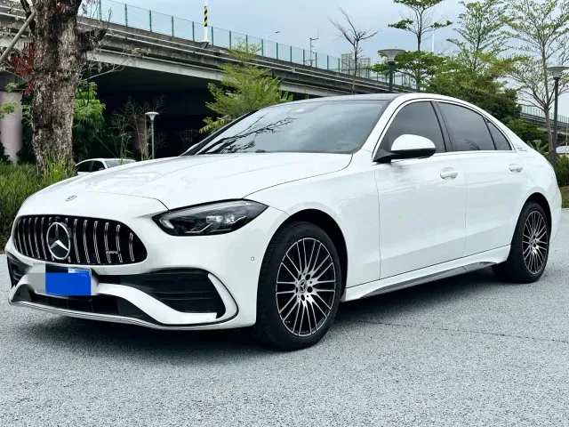 Фотография автомобиля — Mercedes-Benz C-Class