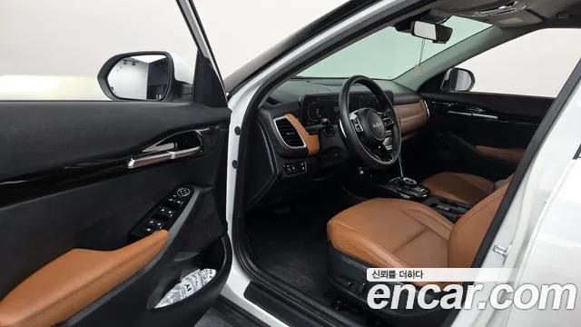 Kia Seltos — Фото автомобиля 15