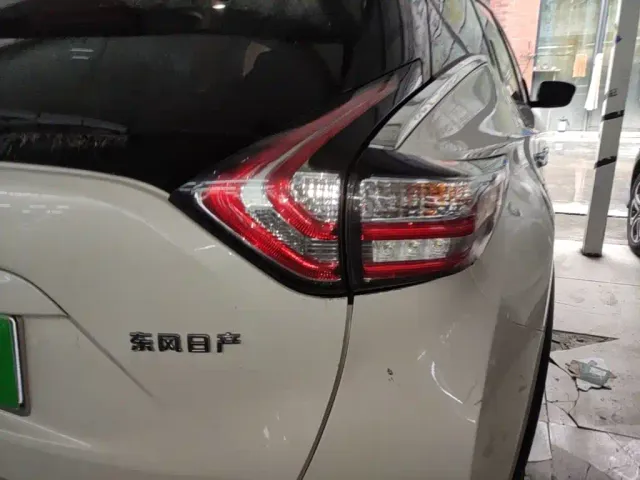Nissan Murano — Фото автомобиля 7