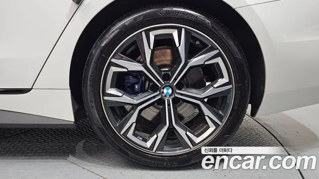 BMW 4 Series G22 — Фото автомобиля 21