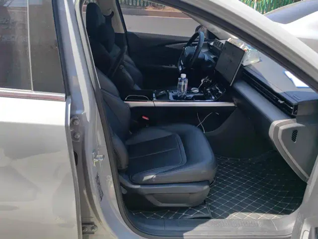 Wuling Starlight — Фото автомобиля 8