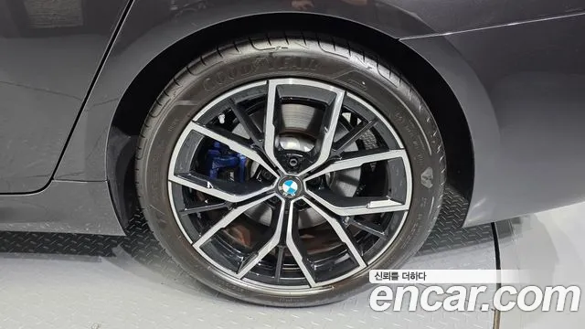 BMW 5-Series — Фото автомобиля 18